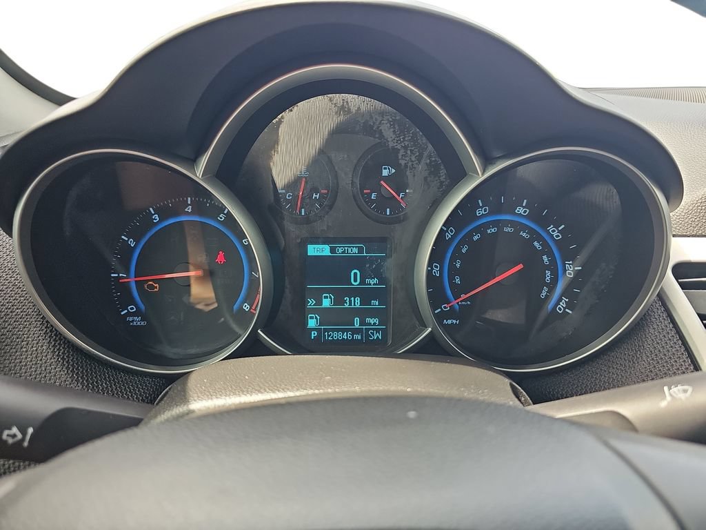 Used 2015 Chevrolet Cruze LT FWD image 20