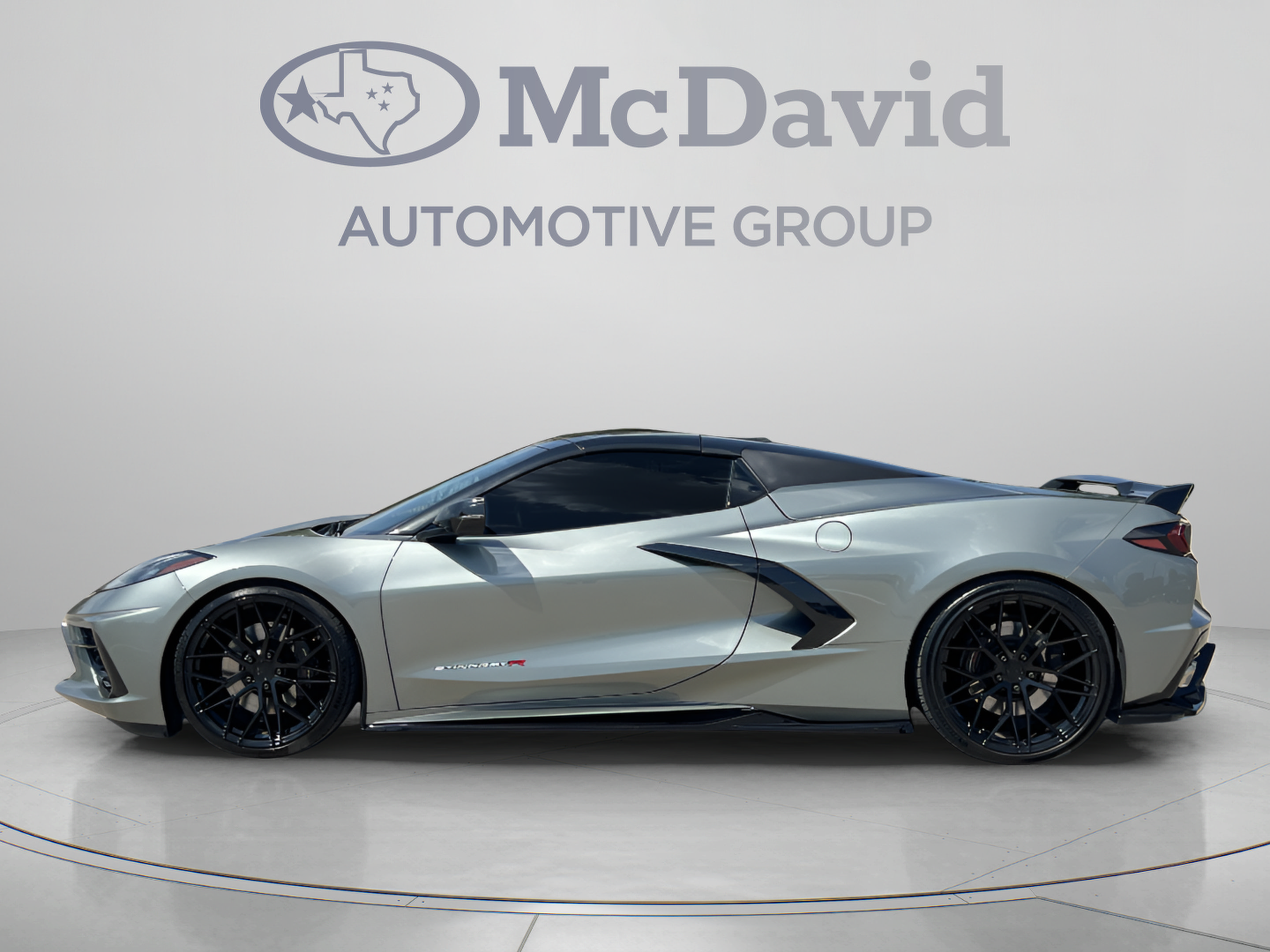 Used 2022 Chevrolet Corvette Stingray Preferred Conv w/ Z51 Performance Package RWD image 2