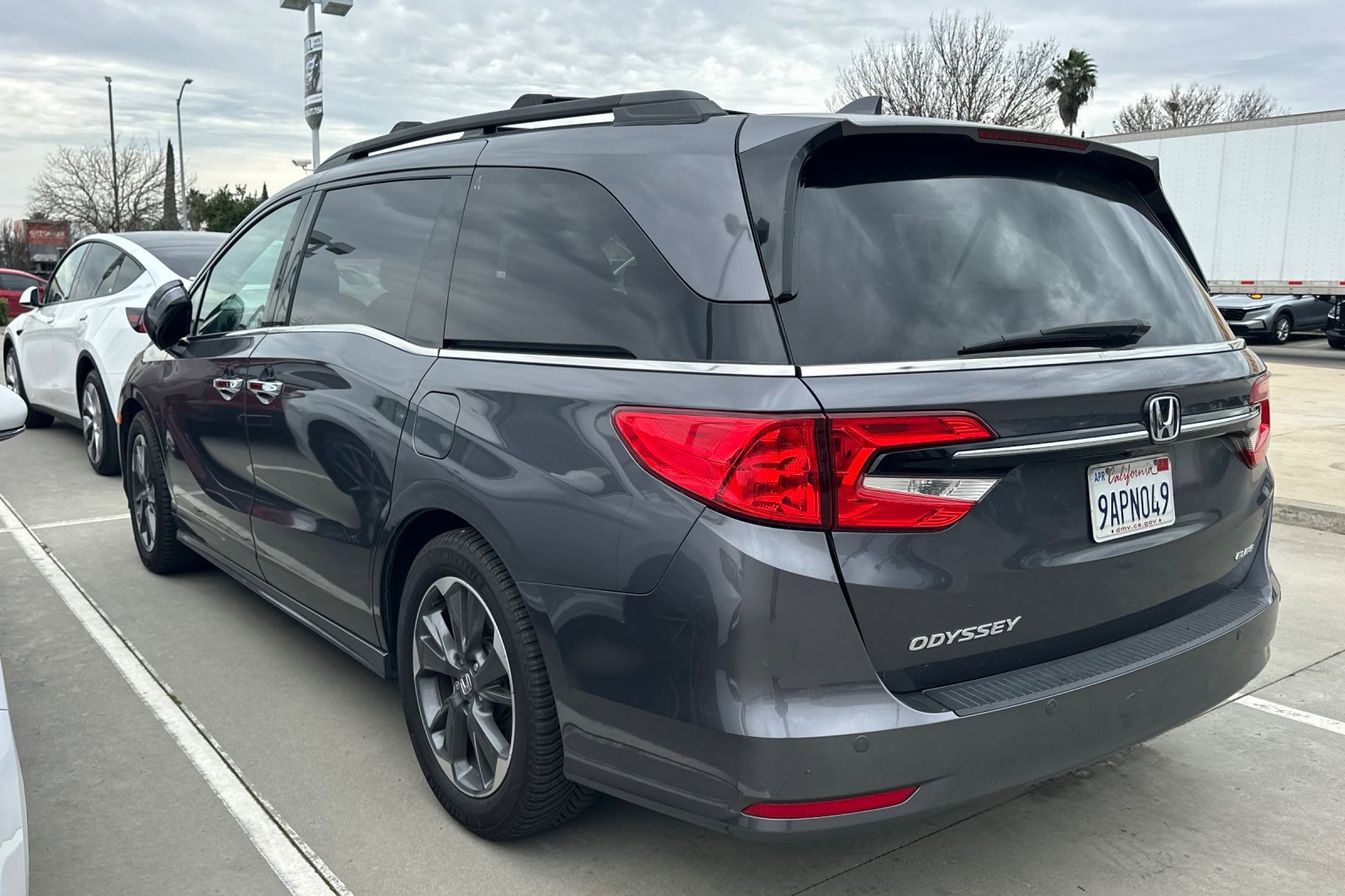 Used 2022 Honda Odyssey Elite image 3