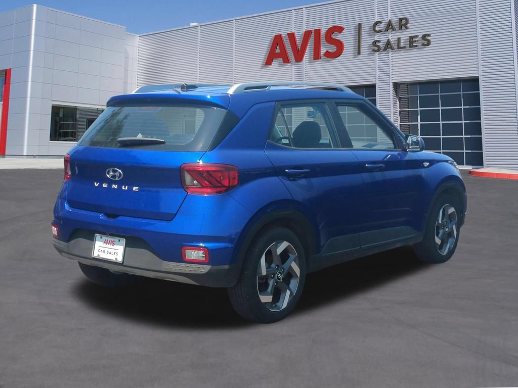 Used 2025 Hyundai Venue SEL FWD image 6