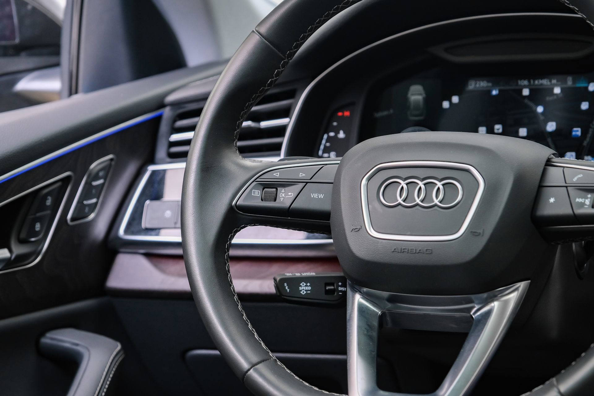 Used 2023 Audi Q8 Premium Plus w/ Premium Plus Package image 19