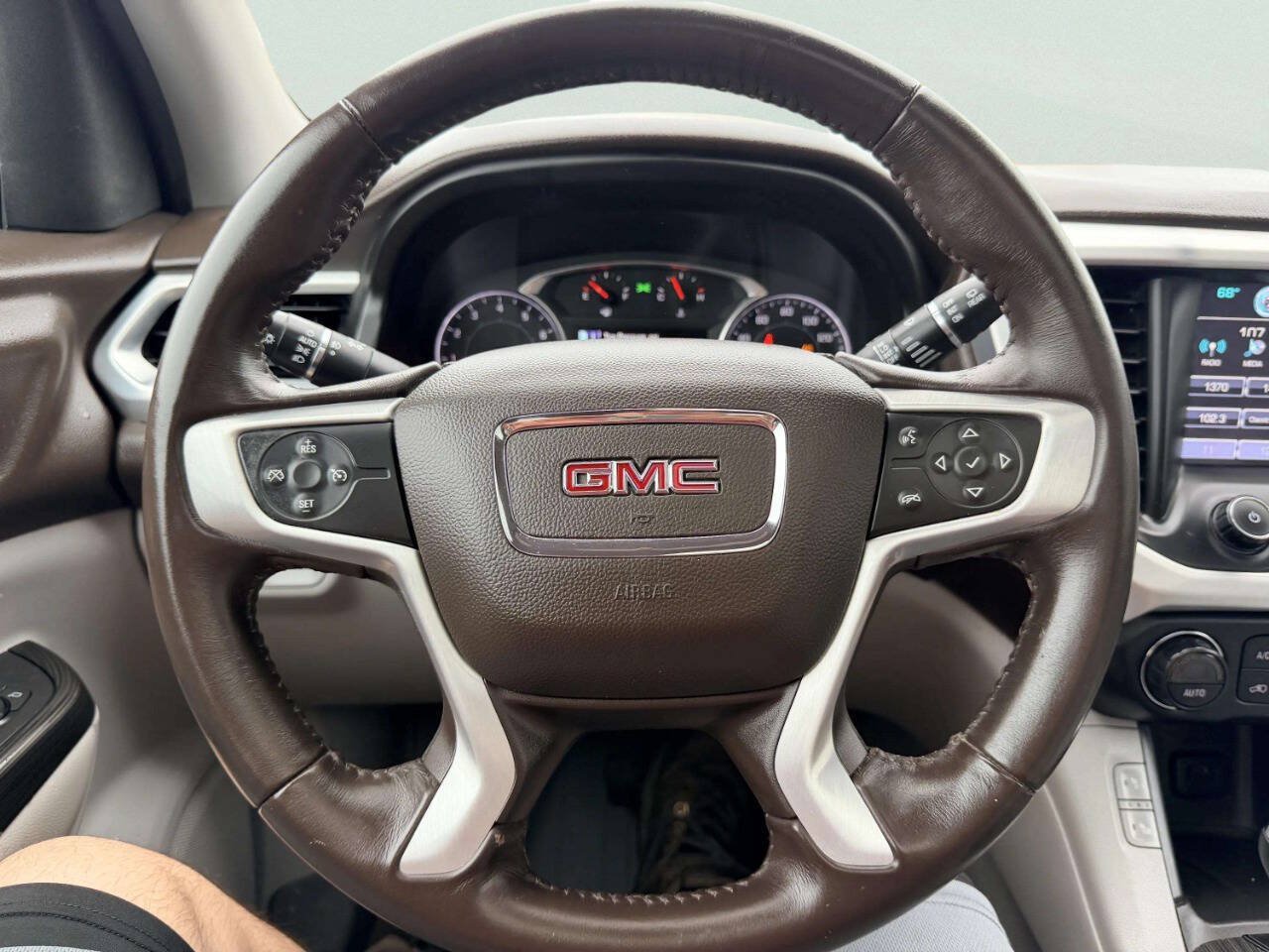 Used 2017 GMC Acadia SLT w/ LPO, Floor Liner Package AWD/4WD image 35