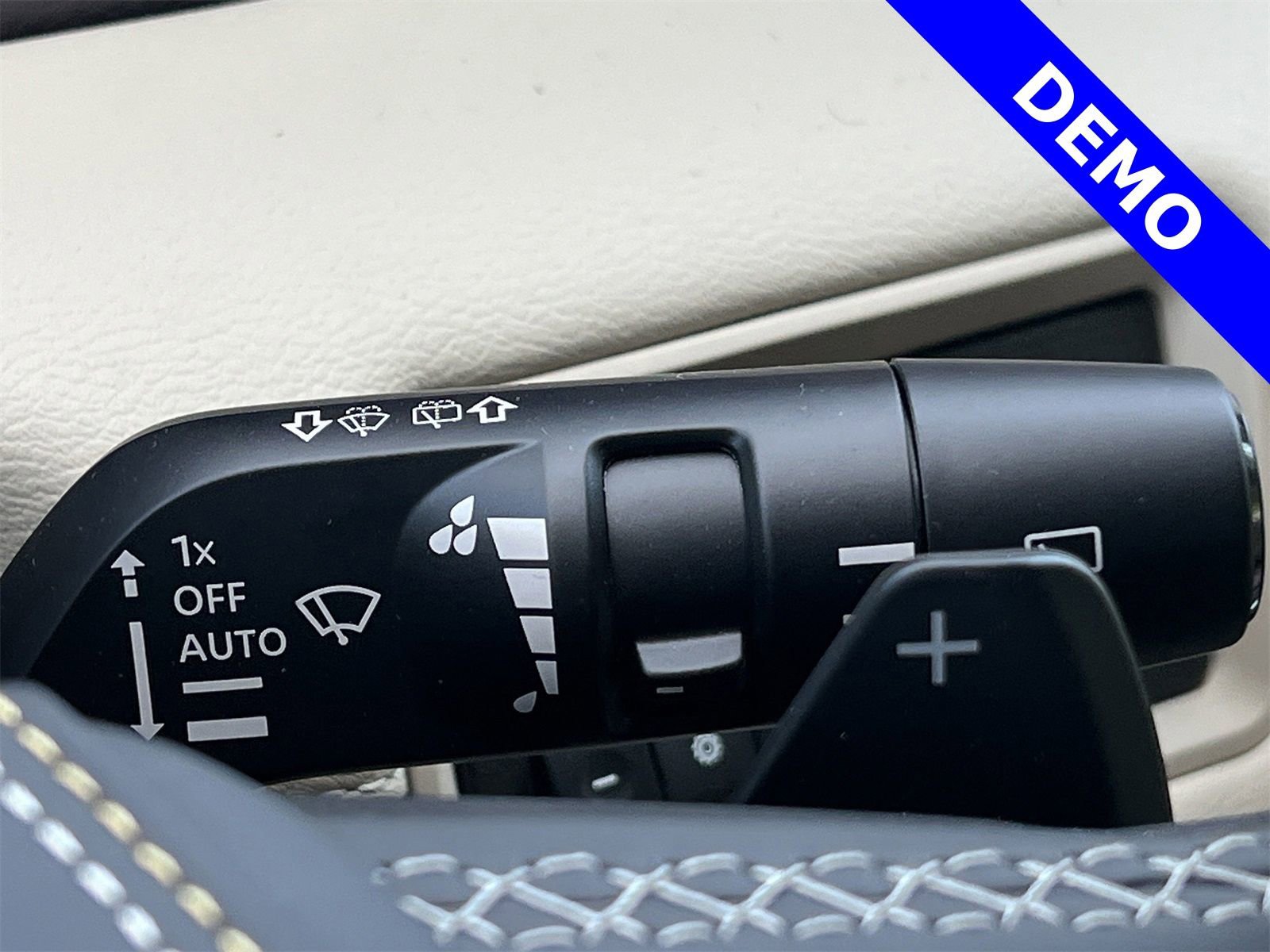 New 2025 Nissan Armada Platinum Reserve image 15