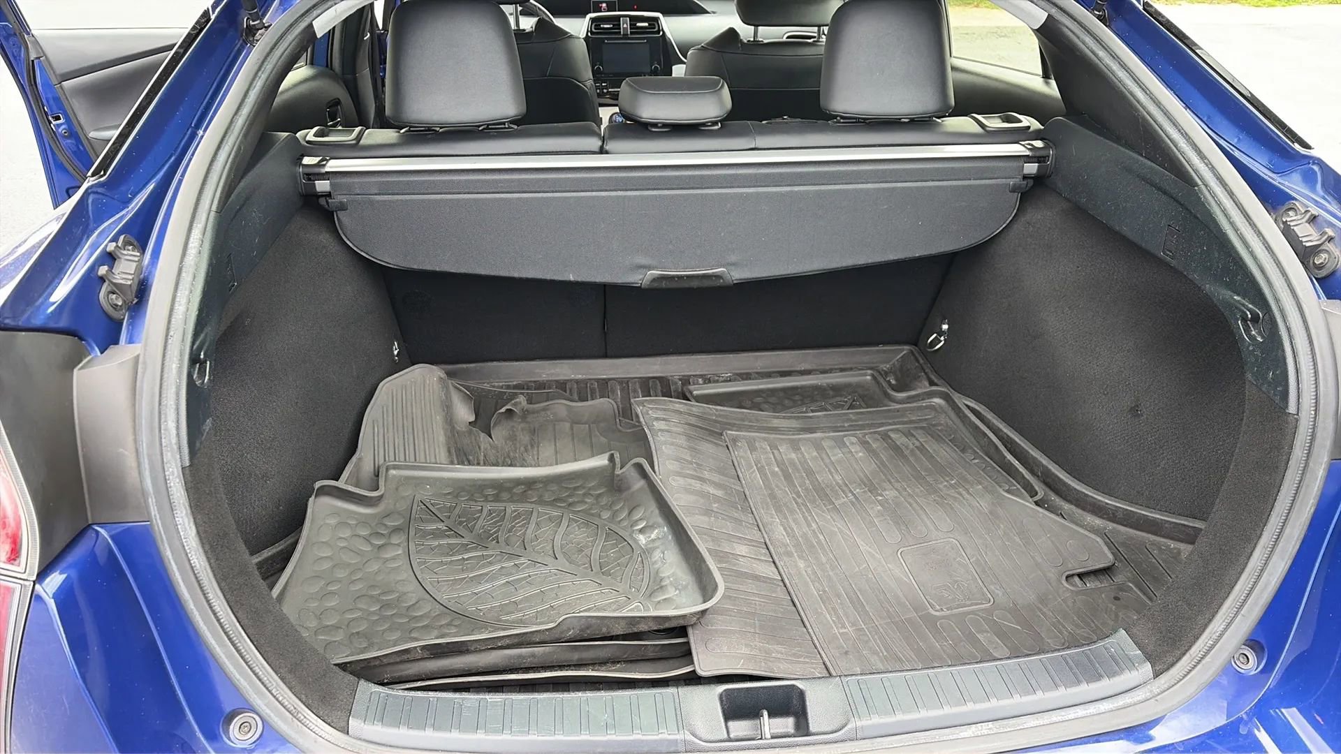 Used 2017 Toyota Prius Four Touring image 19