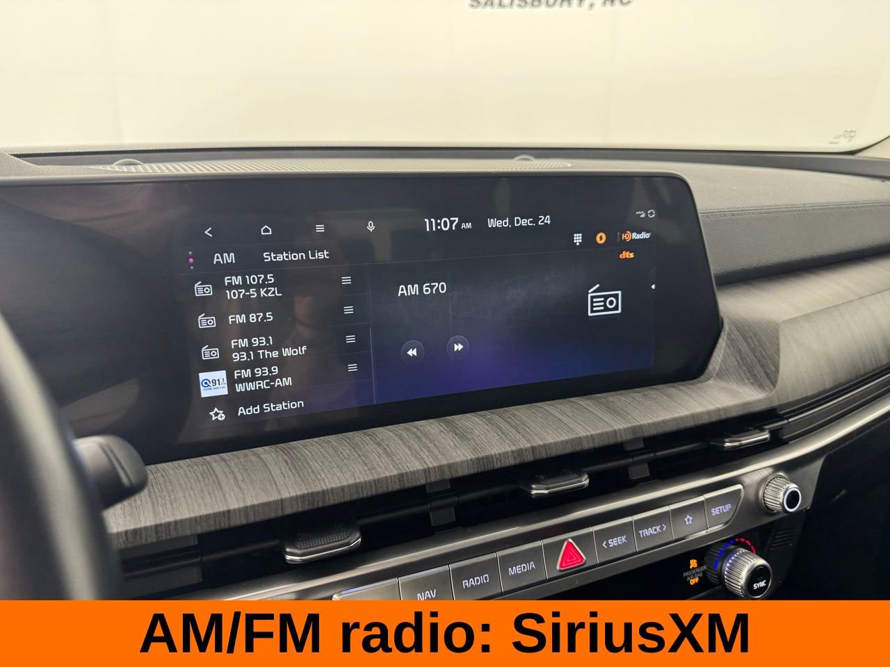 Used 2024 Kia Telluride EX image 16