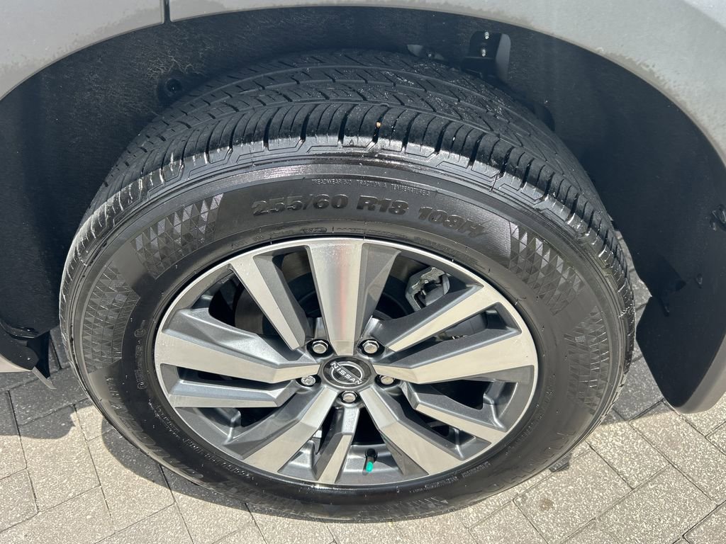 Used 2024 Nissan Pathfinder SL image 31