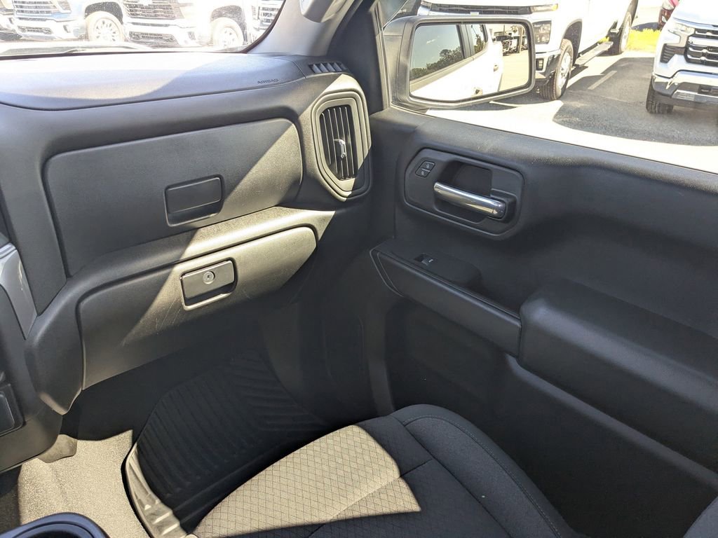 Used 2022 Chevrolet Silverado 1500 Custom AWD/4WD image 16