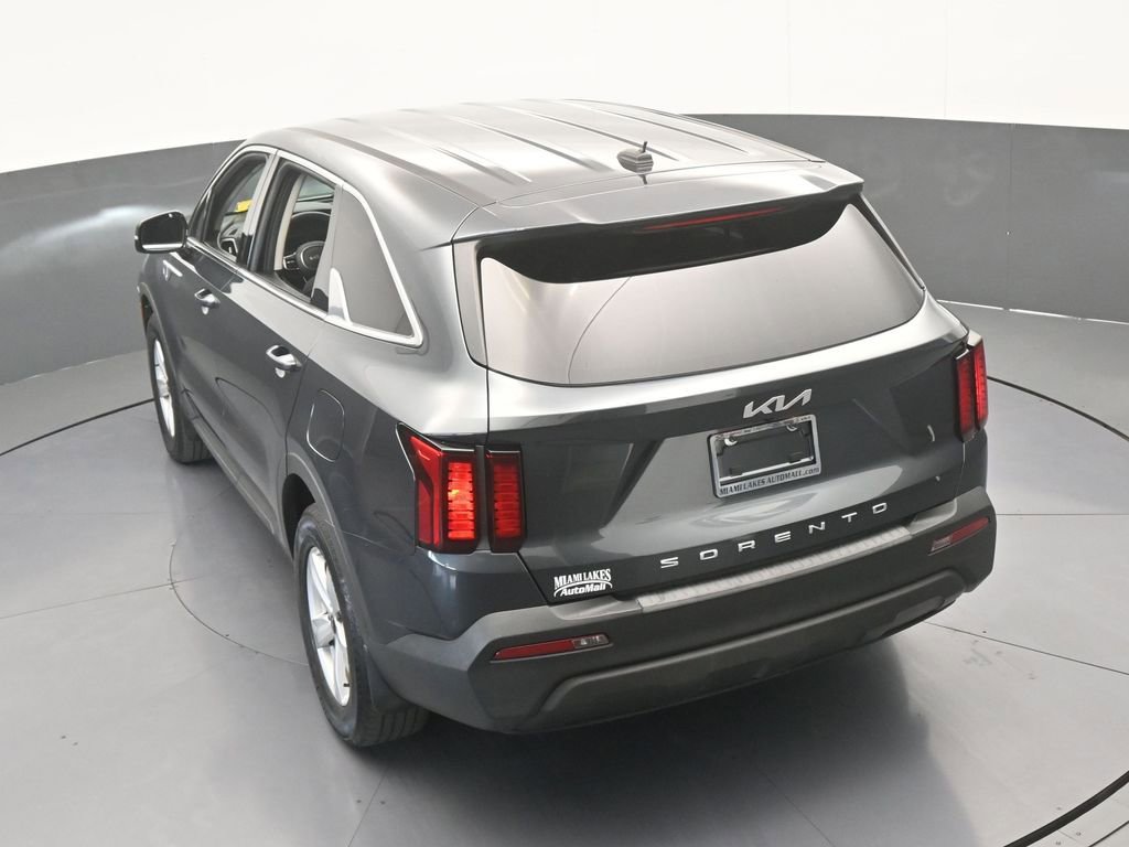 Used 2022 Kia Sorento LX FWD image 43