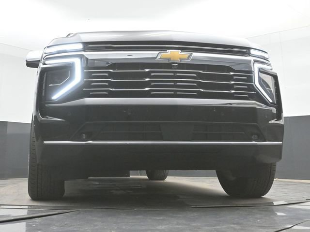 Used 2025 Chevrolet Suburban Premier AWD/4WD image 28