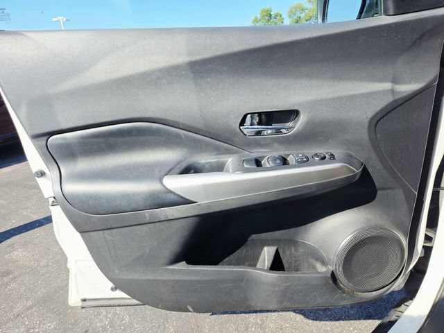 Used 2019 Nissan Kicks SR w/ SR Premium Package FWD image 19
