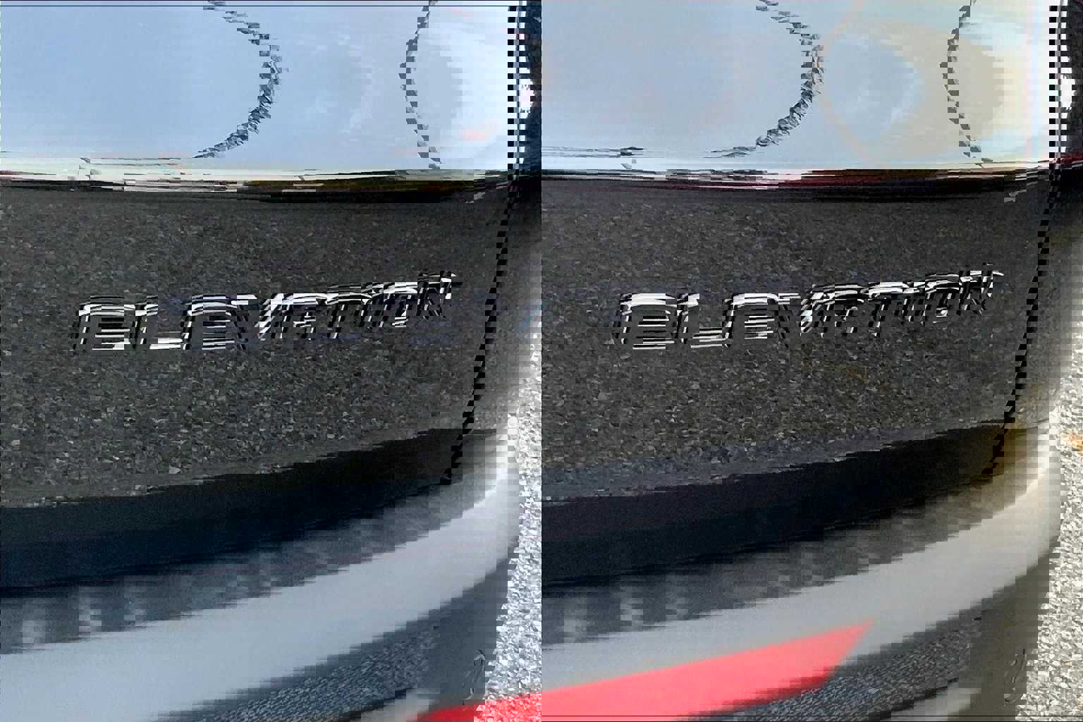 New 2025 GMC Acadia Elevation image 15