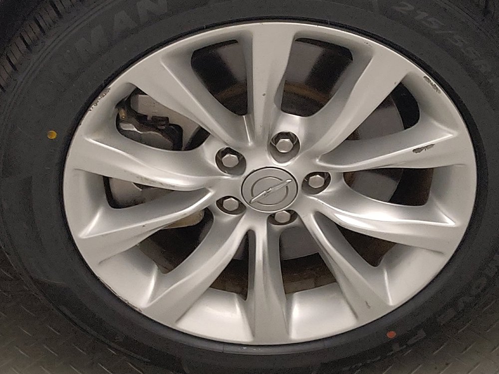 Used 2015 Chrysler 200 C FWD image 31