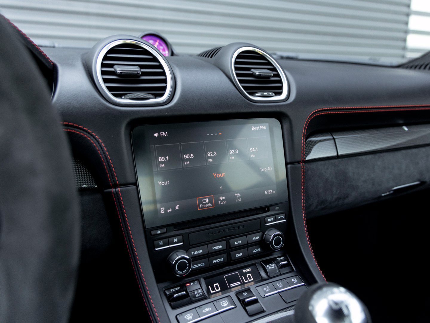 Certified 2020 Porsche 718 Cayman GT4 RWD image 15