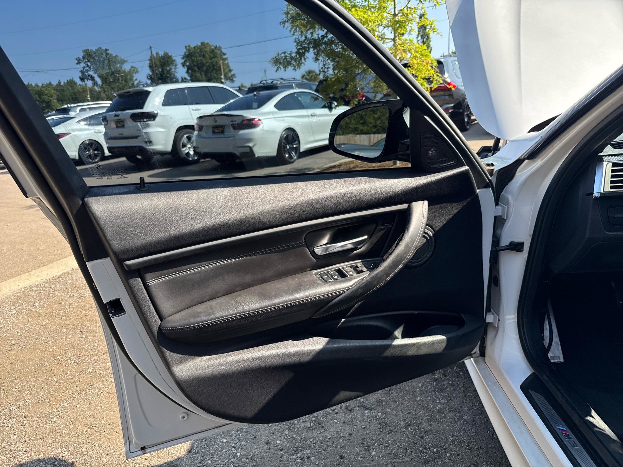 Used 2016 BMW M3 RWD image 9
