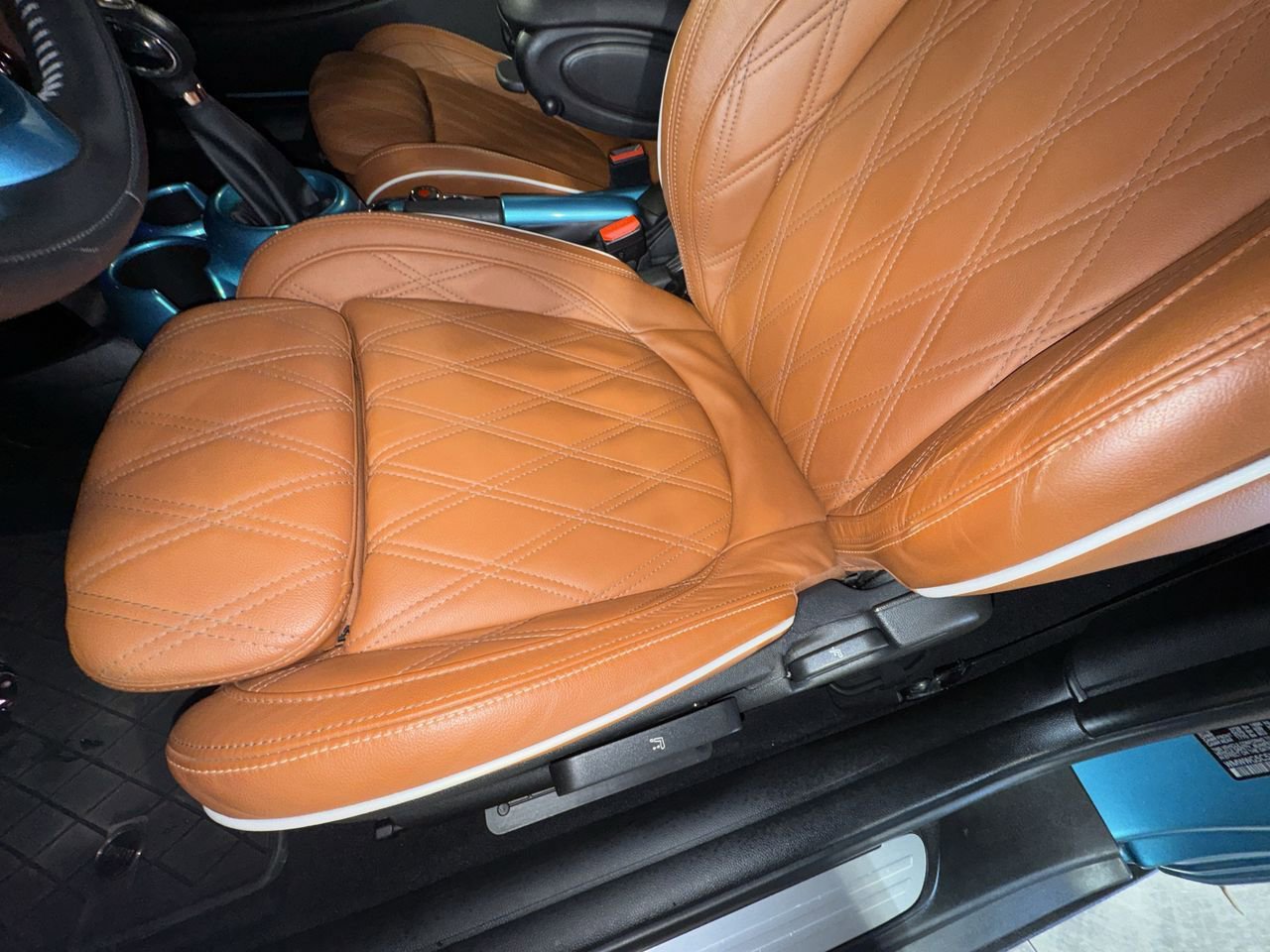 Used 2019 MINI Cooper Convertible w/ Signature Upholstery Package image 19