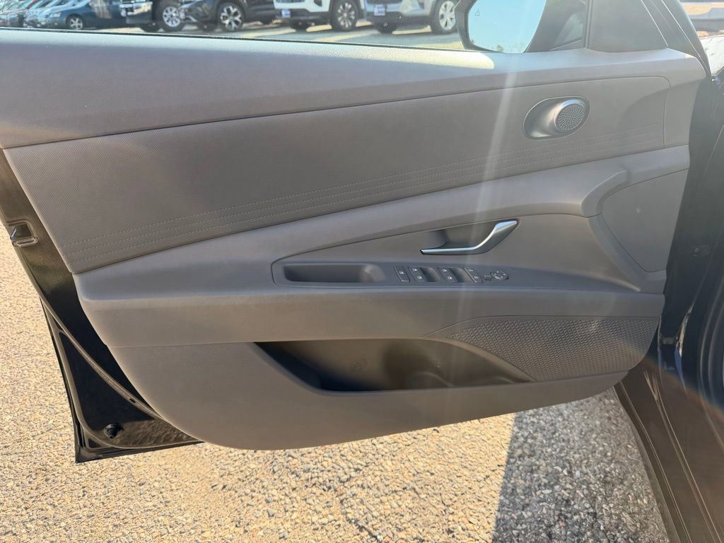 Certified 2023 Hyundai Elantra SEL image 11