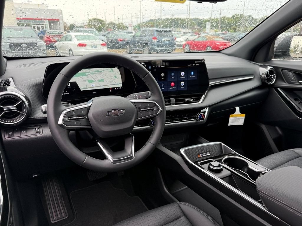 New 2027 Chevrolet Equinox LT w/ Convenience Package II FWD image 17