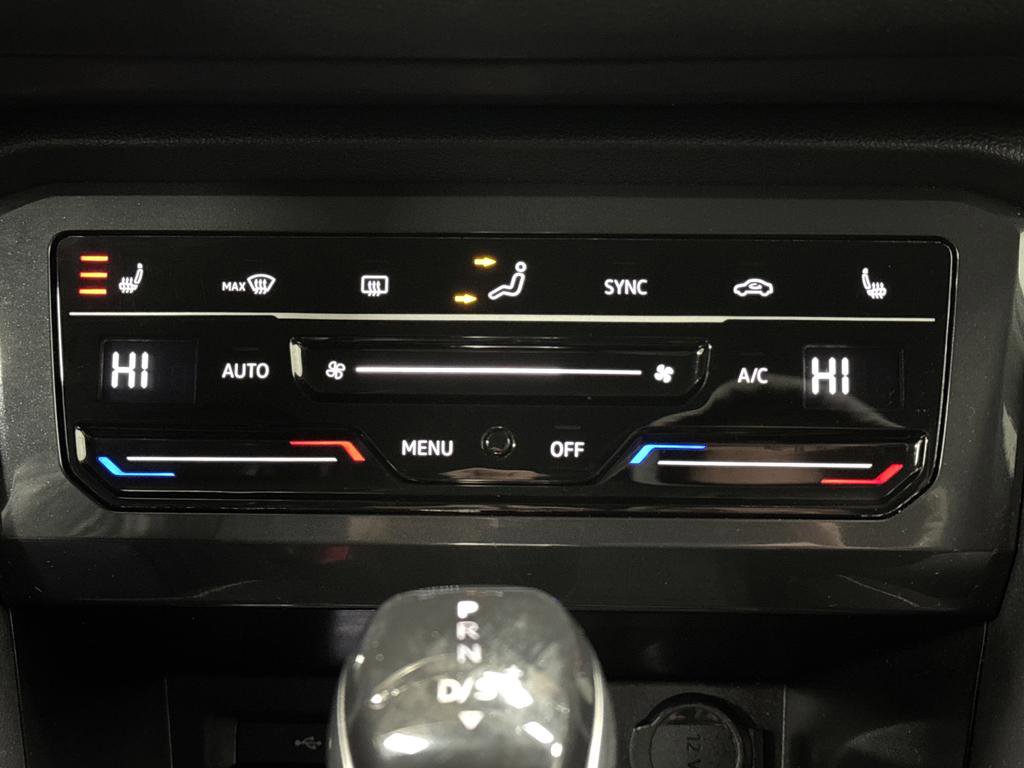Used 2022 Volkswagen Tiguan SE AWD/4WD image 18