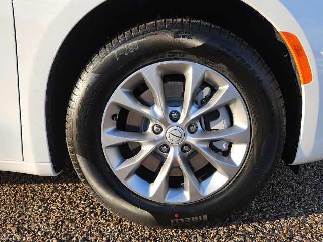 New 2026 Chrysler Pacifica Select image 38