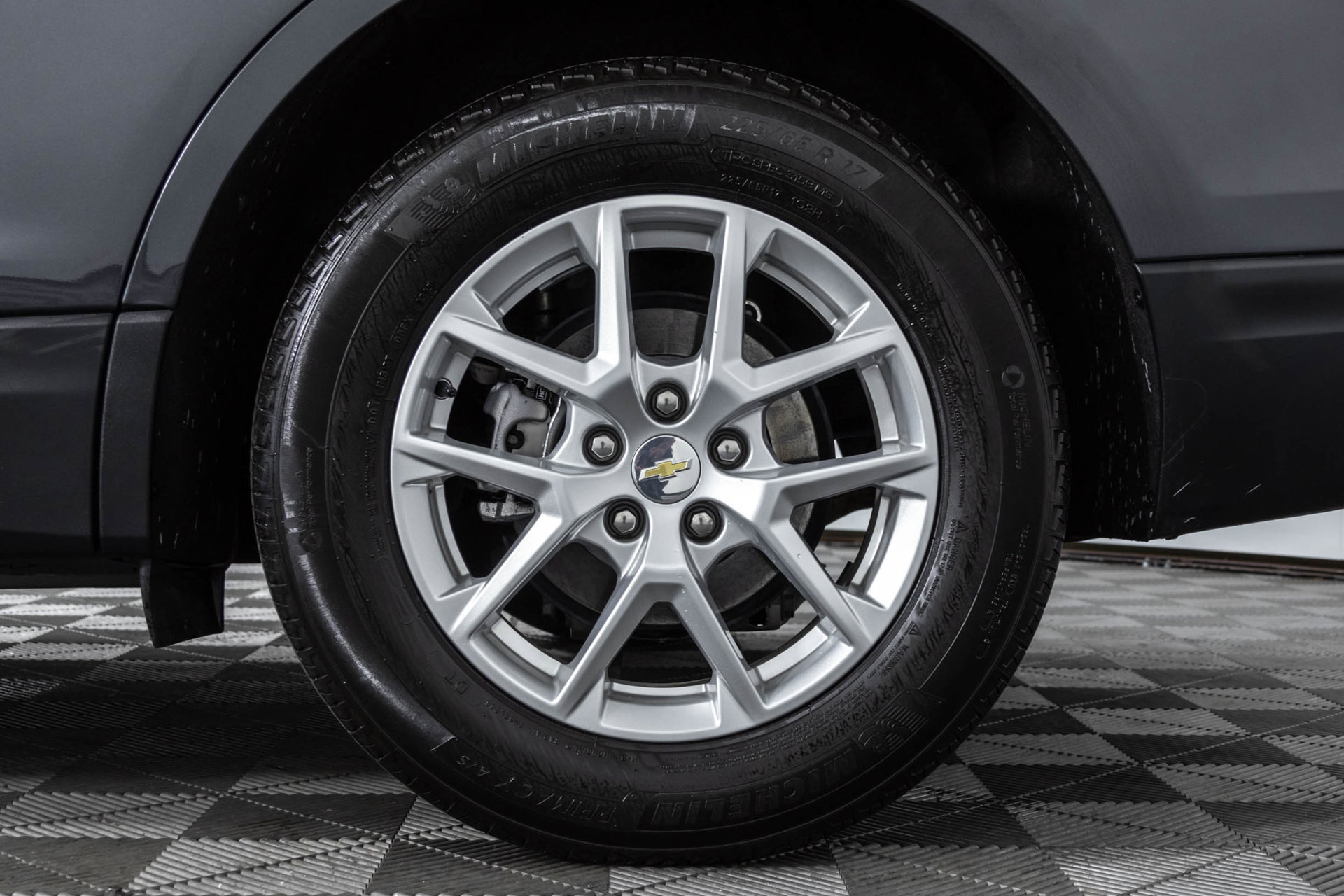 Used 2023 Chevrolet Equinox LT w/ Driver Convenience Package FWD image 45