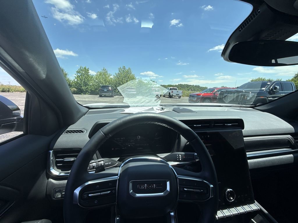Used 2025 GMC Terrain Elevation w/ Elevation Premium Package AWD/4WD image 16