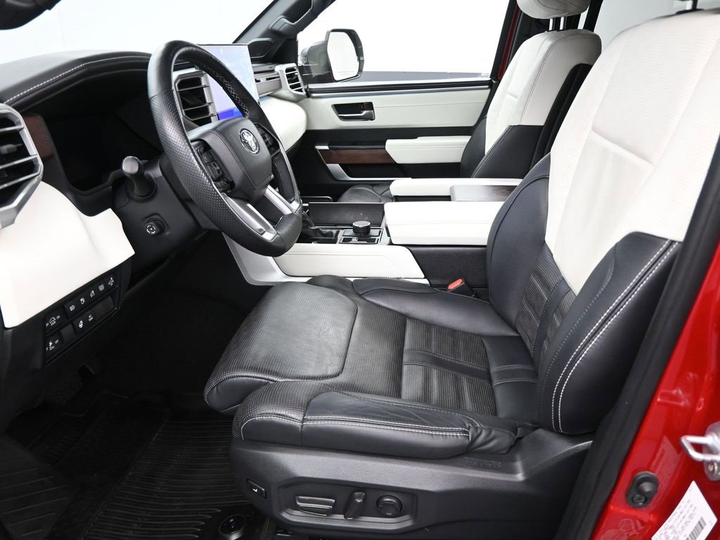 Used 2023 Toyota Sequoia Capstone image 9