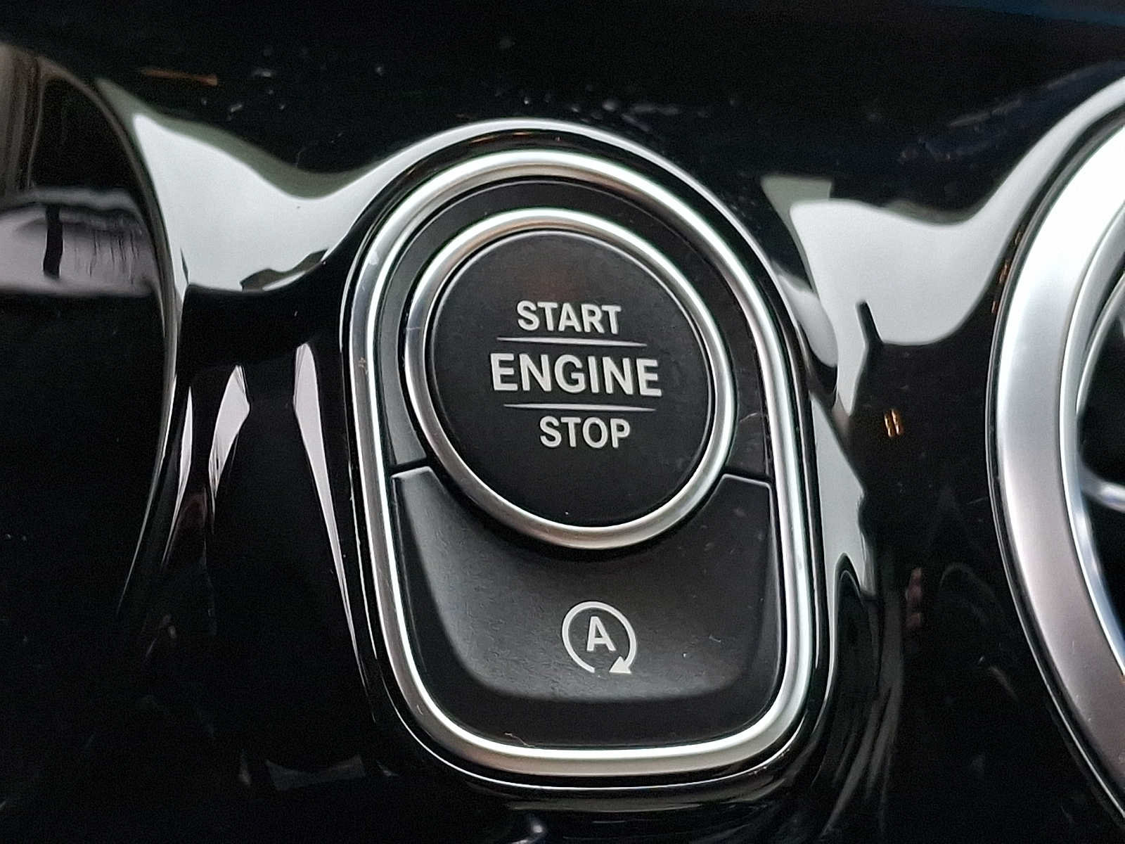 Certified 2023 Mercedes-Benz GLA 250 4MATIC image 18