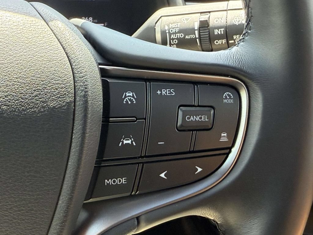 Used 2025 Lexus UX 300h AWD w/ Accessory Package (Z1) image 22