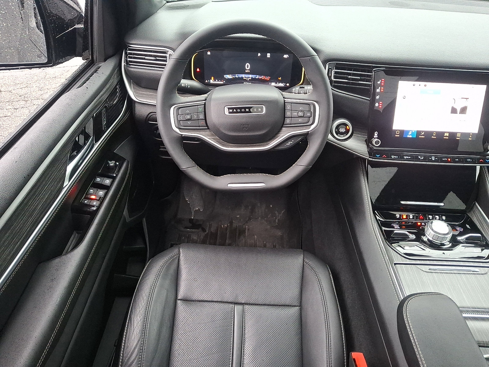 Used 2024 Jeep Wagoneer L Series III w/ Premium Group I image 12