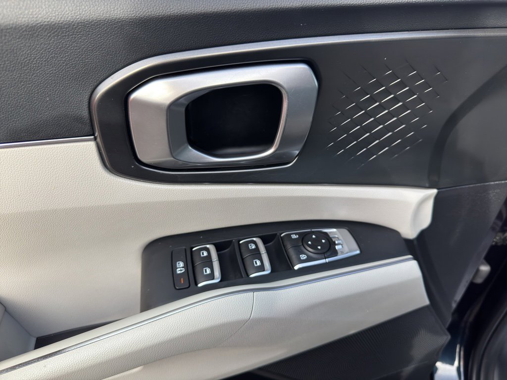 Used 2023 Kia Sorento EX image 21