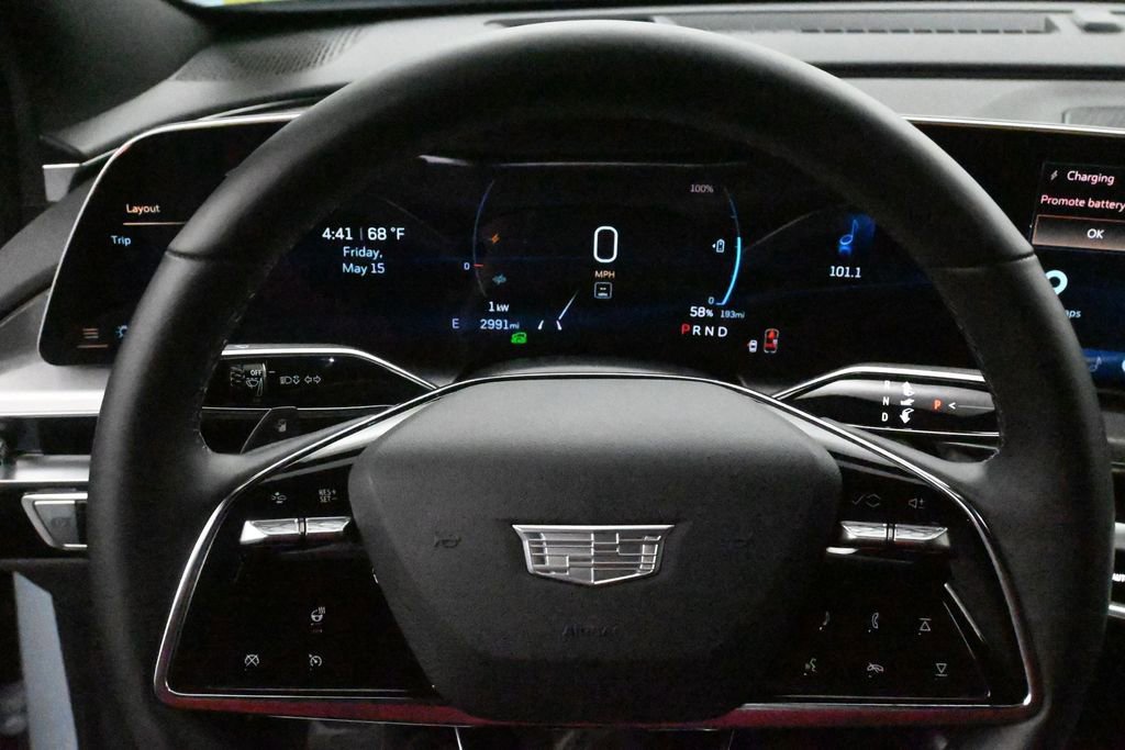 Used 2025 Cadillac Lyriq Sport AWD/4WD image 9