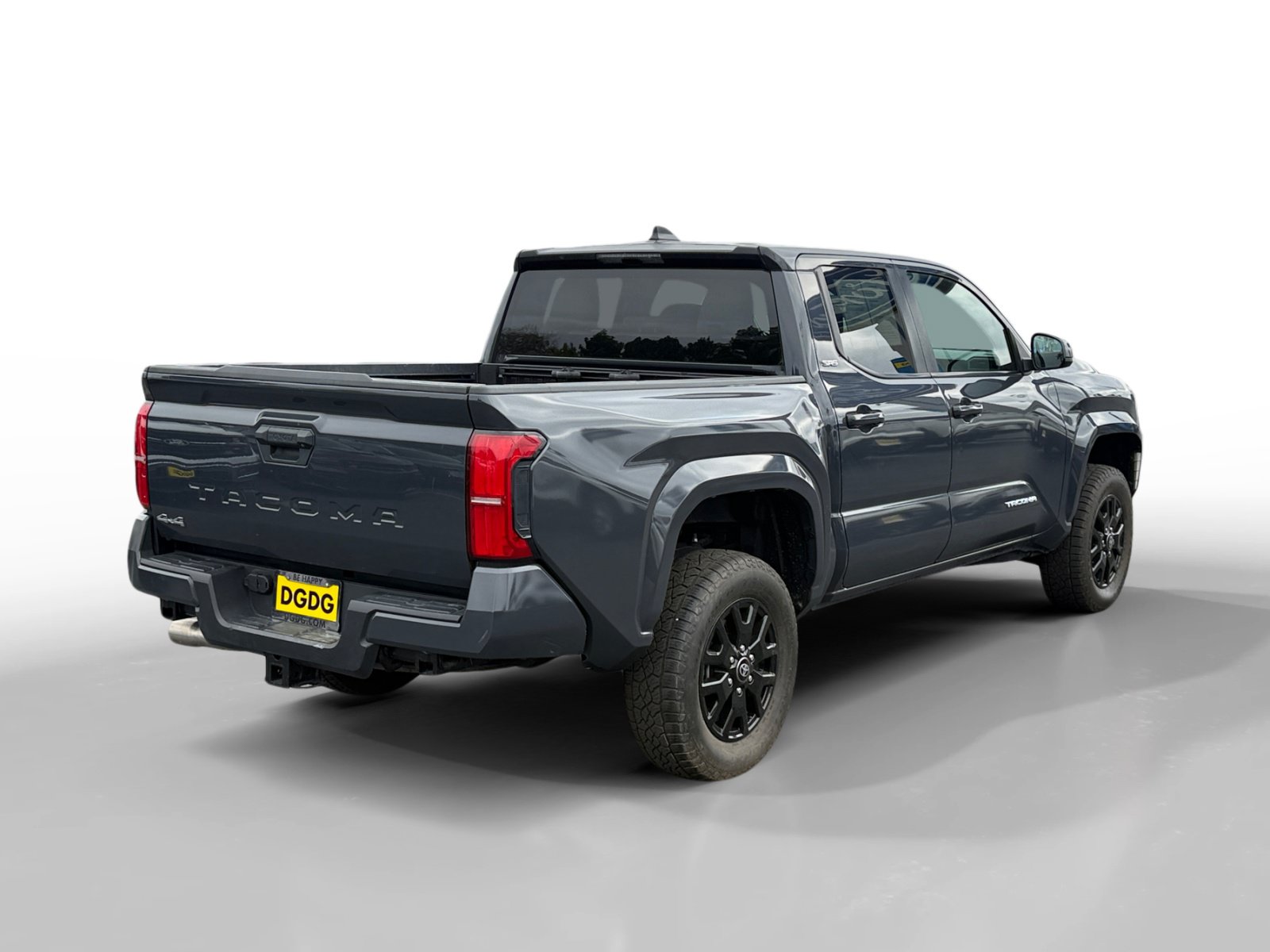 Used 2024 Toyota Tacoma SR5 AWD/4WD image 5