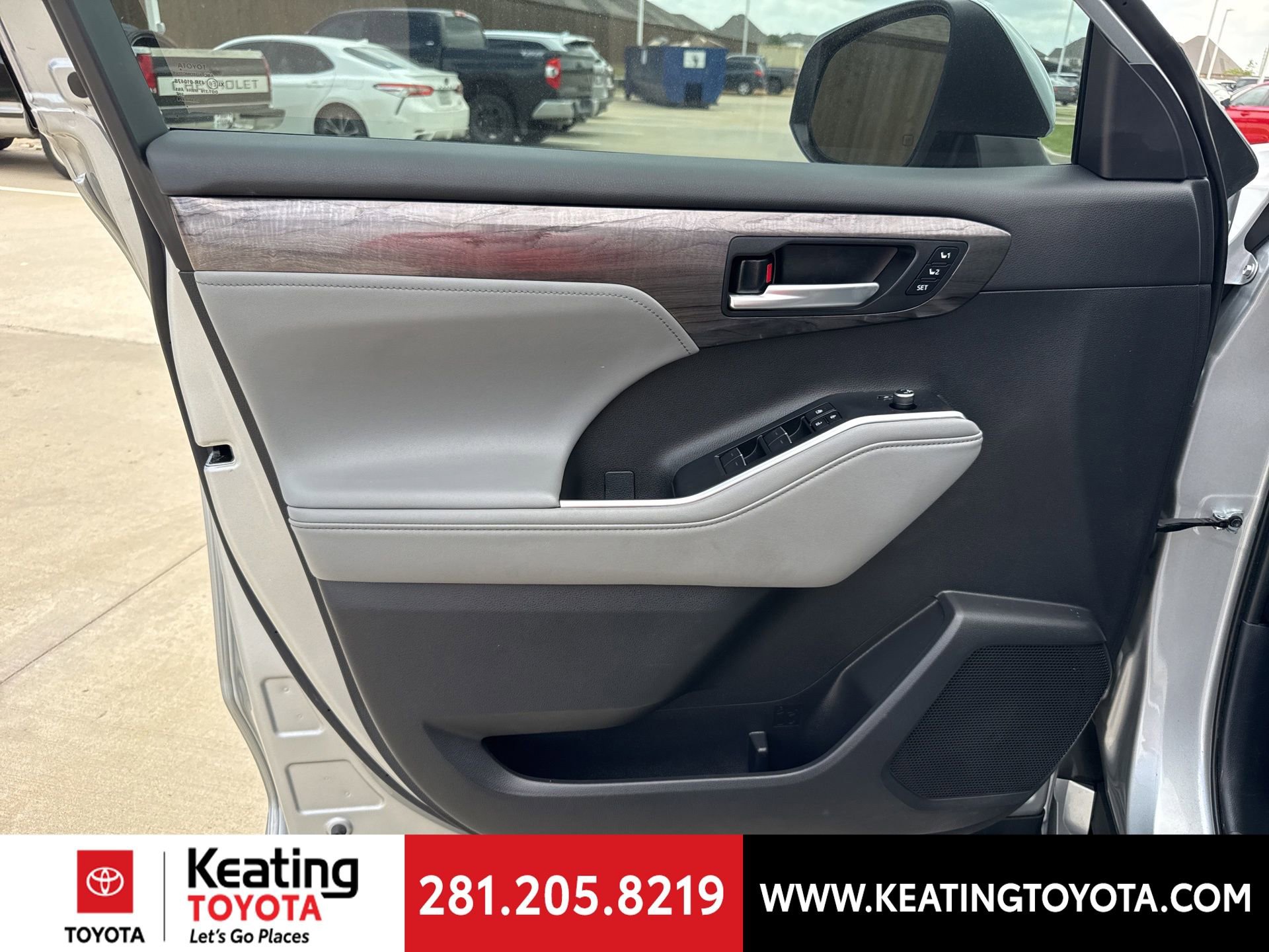 Used 2024 Toyota Highlander Platinum image 13