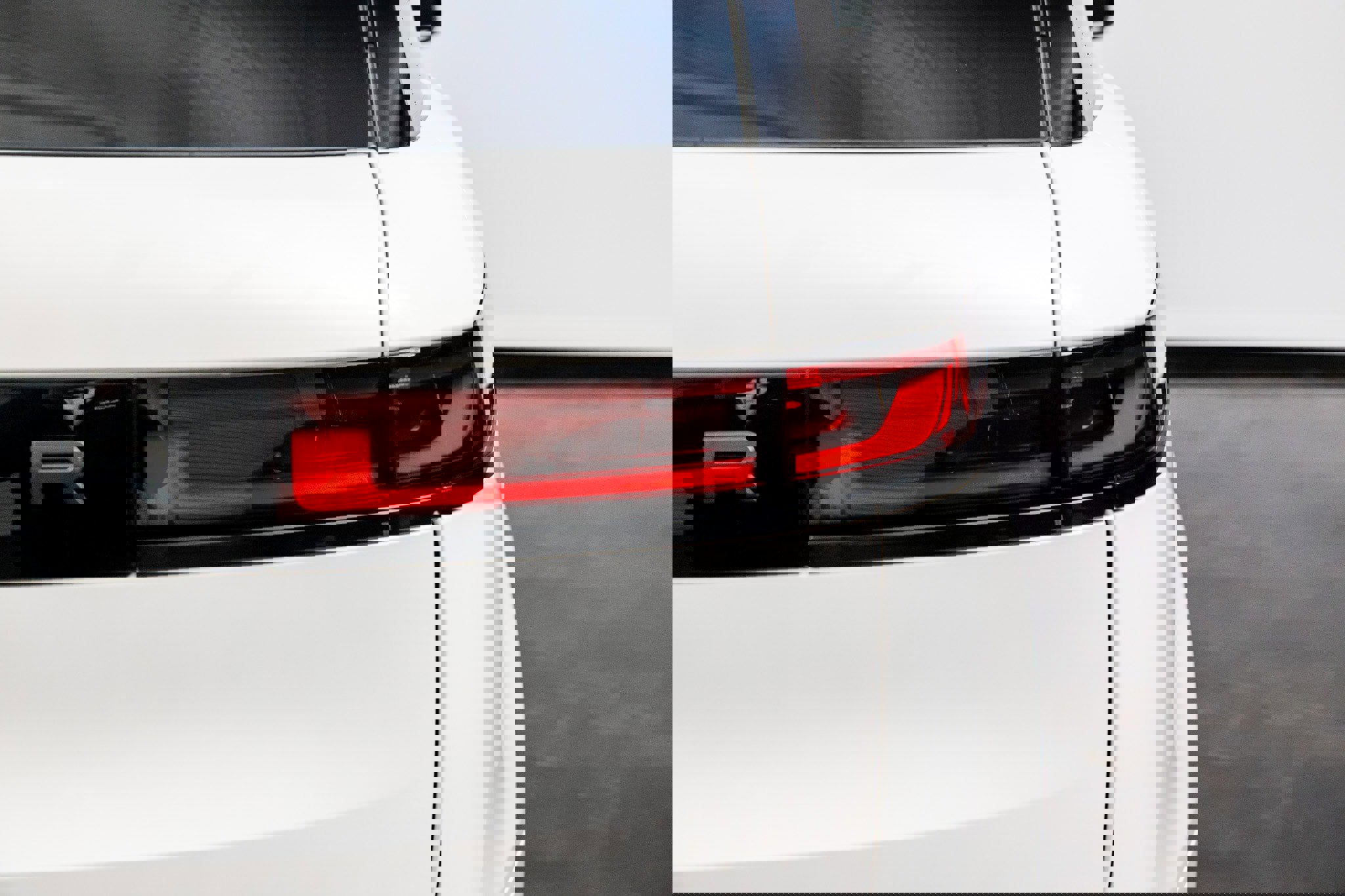 Used 2024 Land Rover Range Rover Sport Dynamic SE AWD/4WD image 18