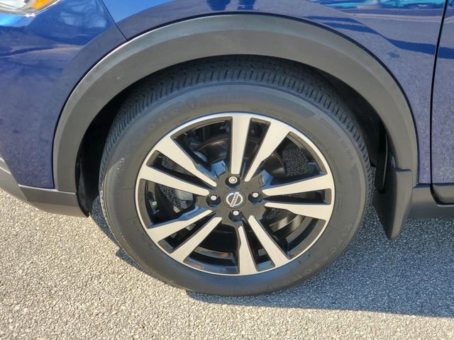 Used 2019 Nissan Kicks SV image 9