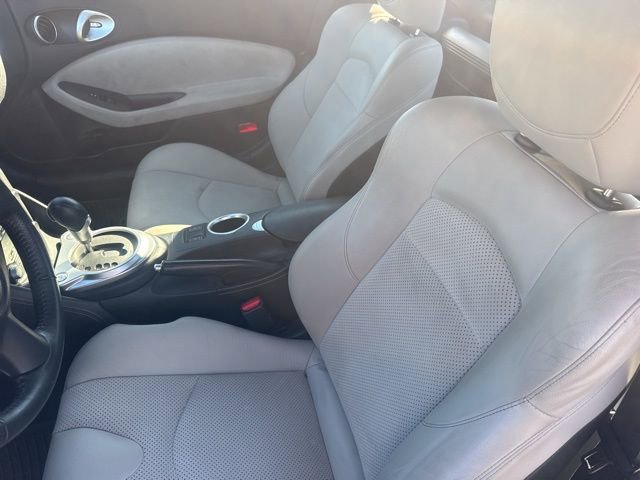 Used 2009 Nissan 370Z Touring image 11
