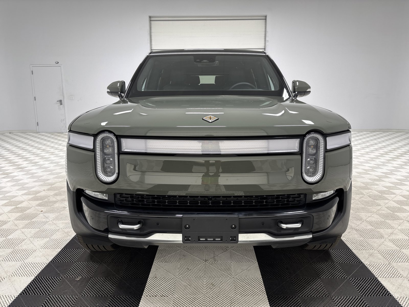 Used 2022 Rivian R1S Launch Edition image 8