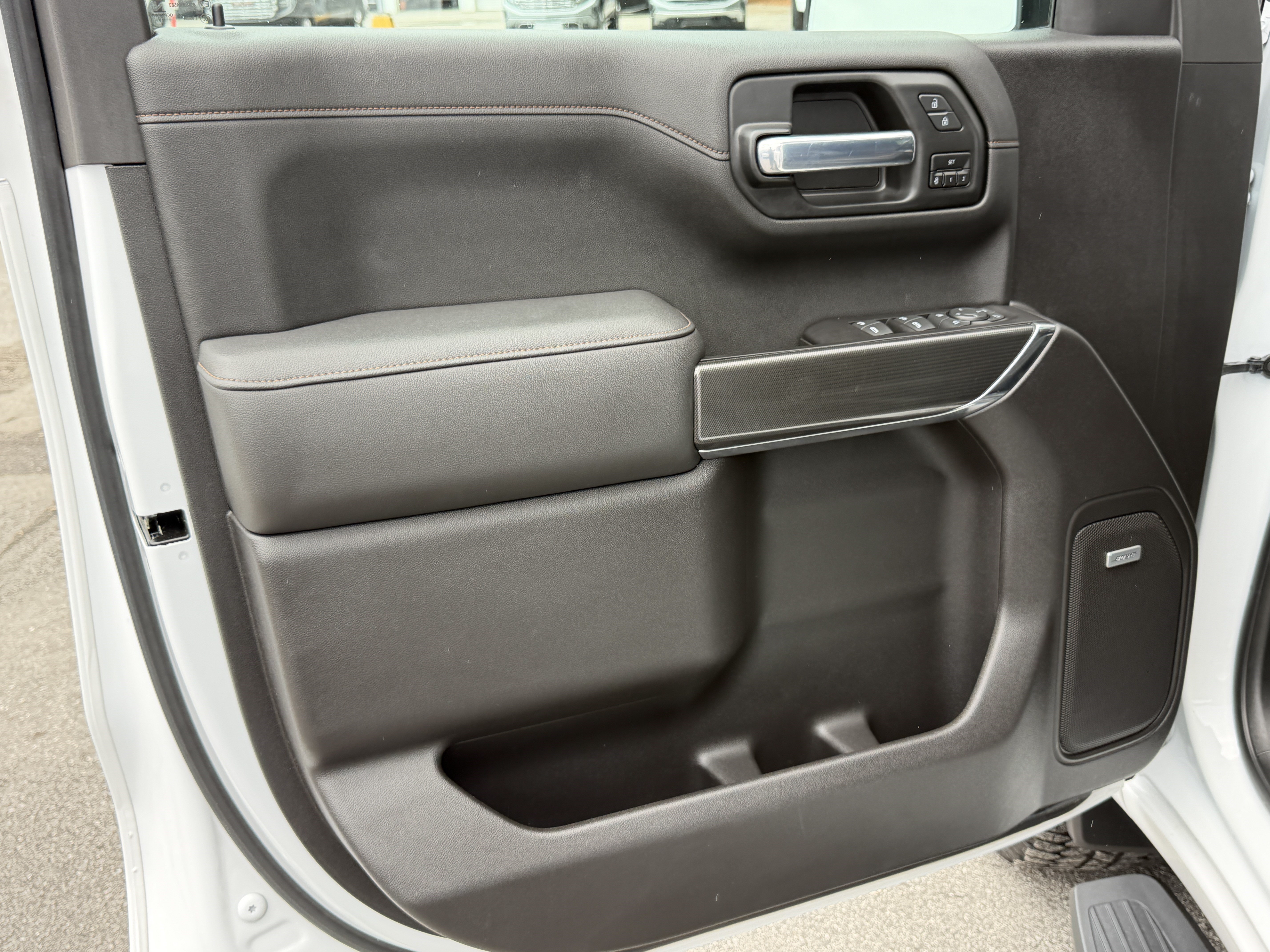 Used 2020 GMC Sierra 1500 AT4 w/ AT4 Premium Package AWD/4WD image 10