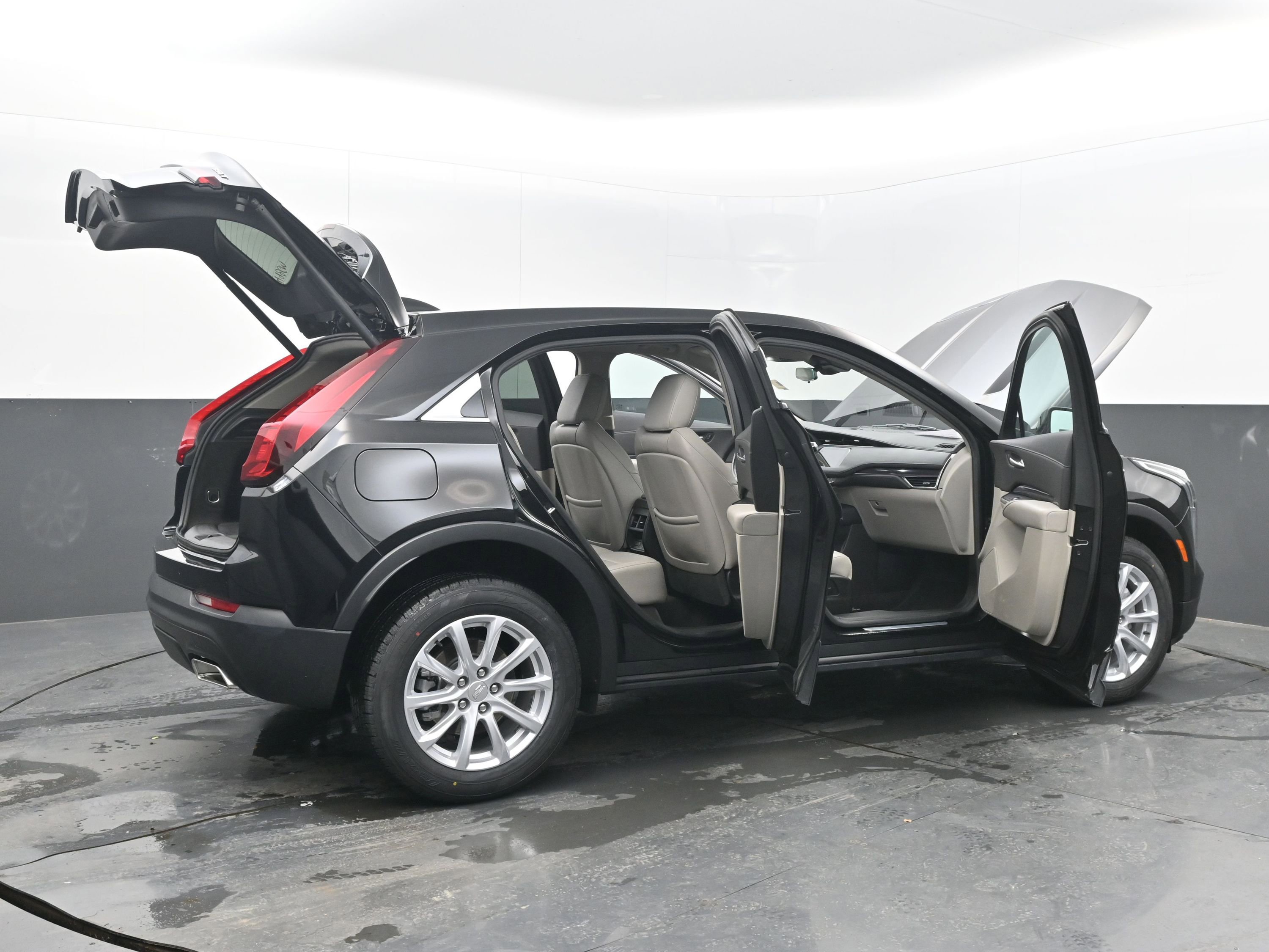 Used 2023 Cadillac XT4 Luxury w/ Cold Weather Package image 46