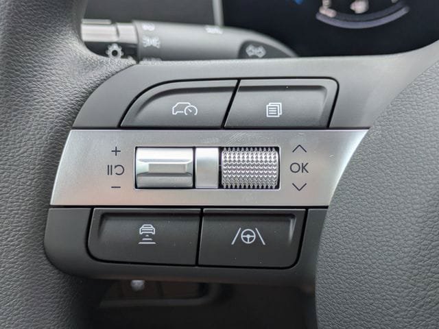 Used 2026 Hyundai Tucson SE FWD image 22