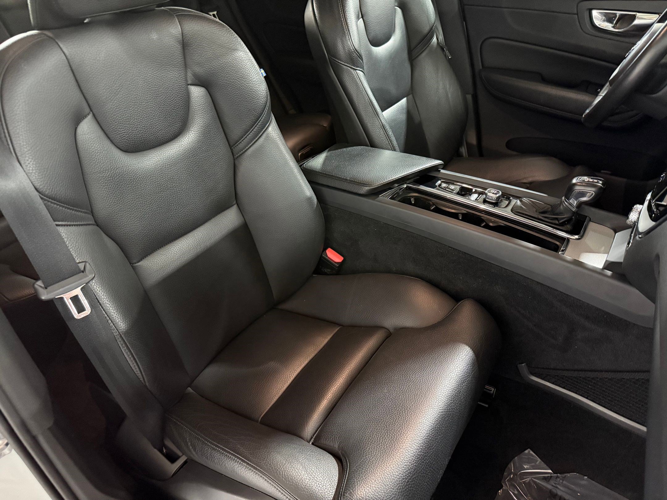 Used 2019 Volvo XC60 T5 Inscription w/ Protection Package Premier image 46