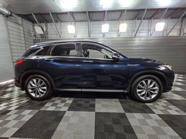 Used 2019 INFINITI QX50 Luxe w/ Navigation Package image 9