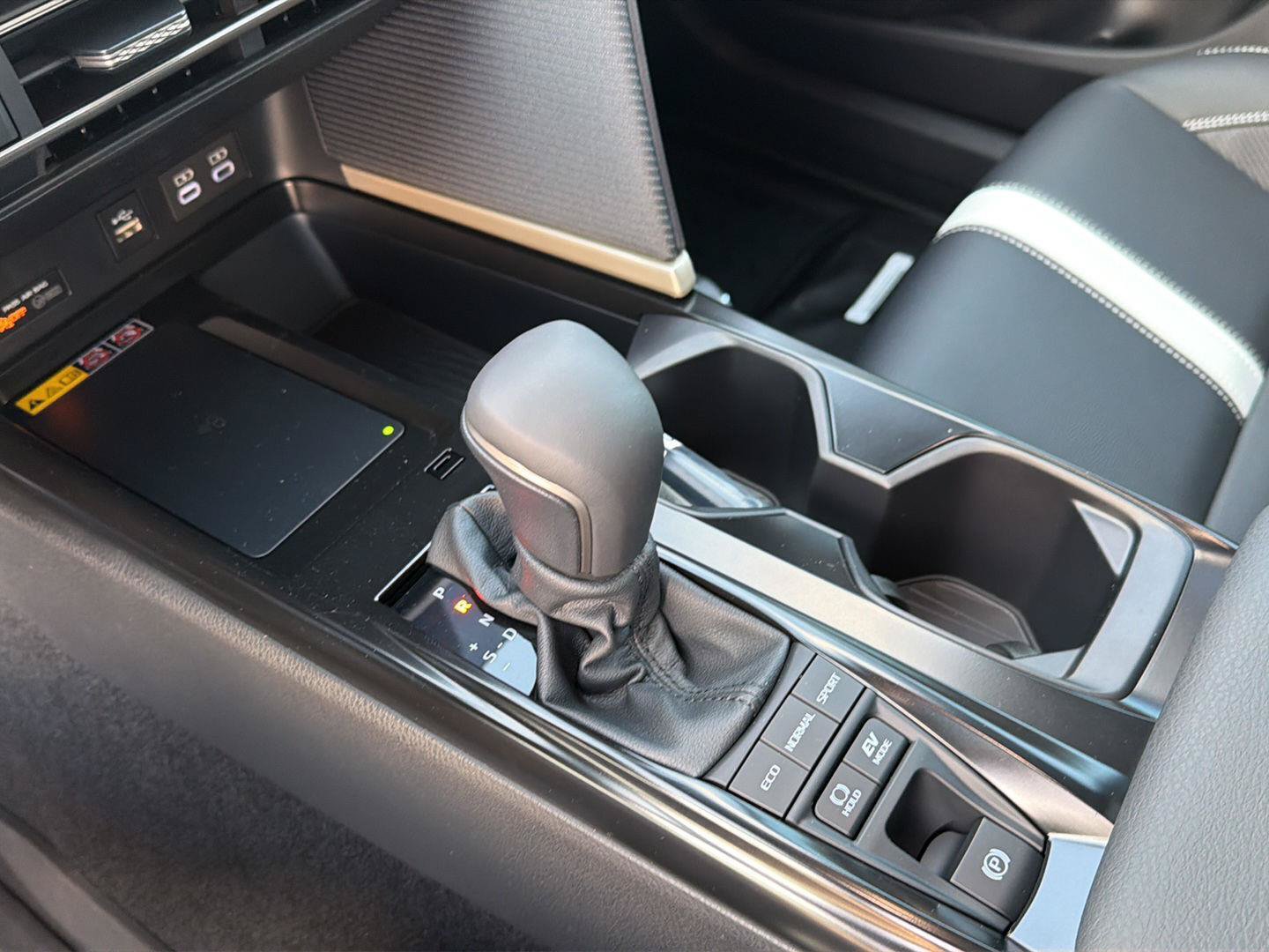 New 2026 Toyota Camry SE w/ Multimedia Upgrade Package FWD image 27