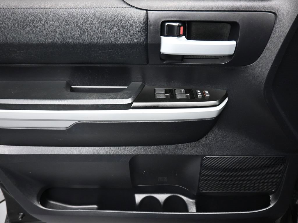 Used 2020 Toyota Tundra SR5 w/ SR5 Upgrade Package image 10