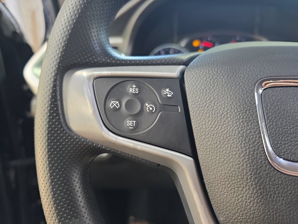 Used 2021 GMC Acadia SLE w/ Driver Convenience Package AWD/4WD image 17