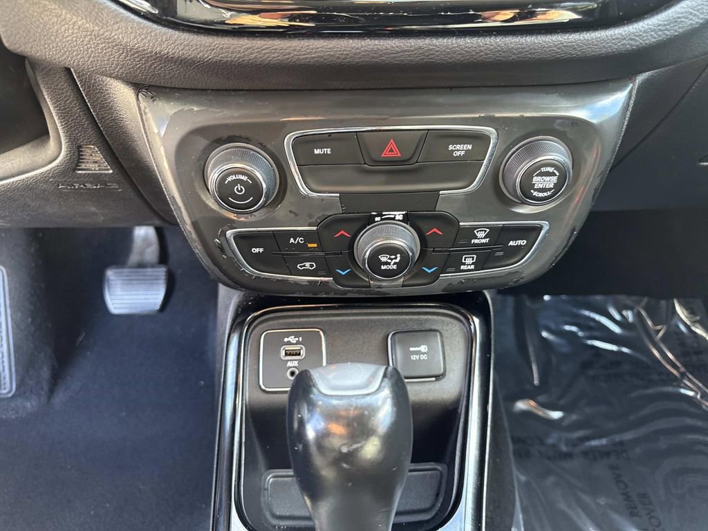 Used 2020 Jeep Compass Limited image 26