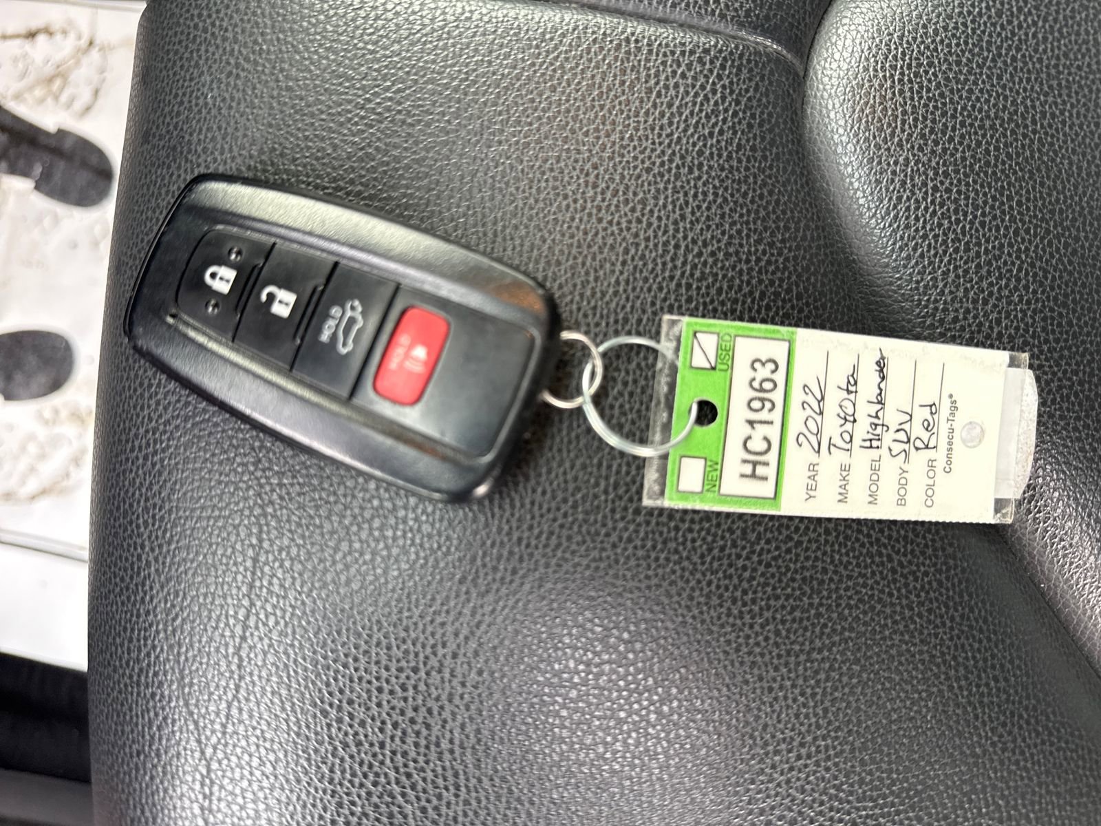 Used 2022 Toyota Highlander XLE image 28