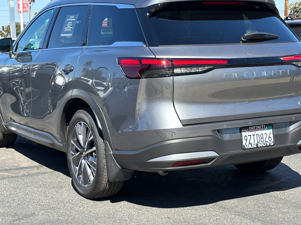 Used 2027 INFINITI QX60 Luxe w/ Cargo Package FWD image 5