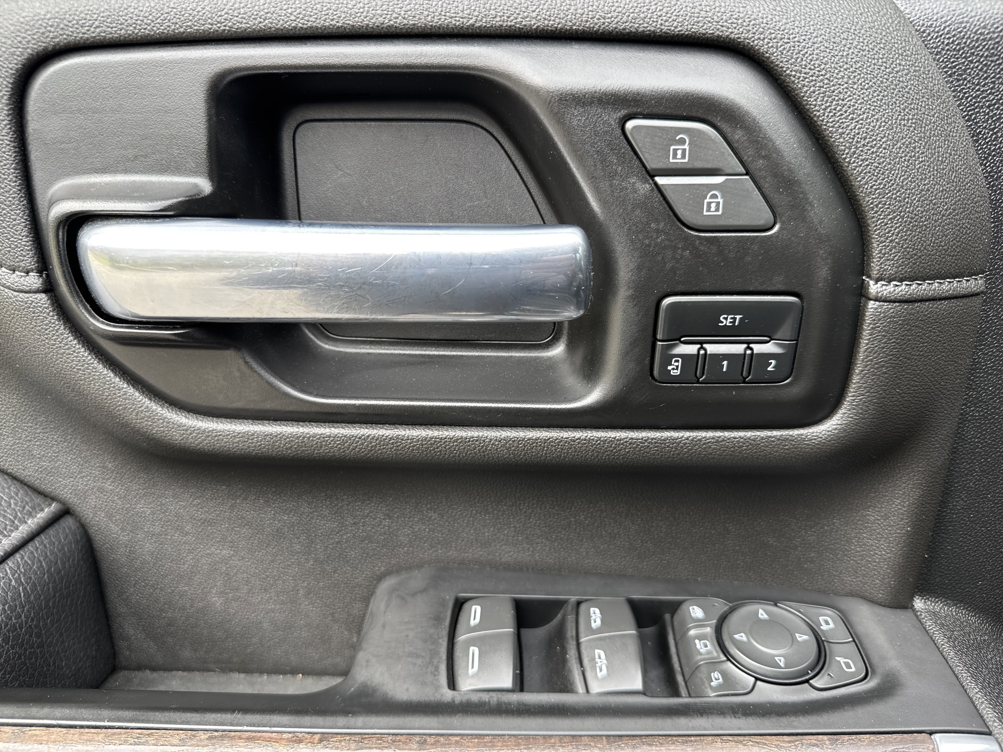 Used 2022 GMC Sierra 2500 Denali w/ Denali Ultimate Package image 15