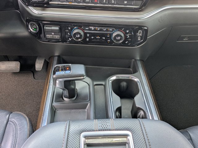 Used 2022 Chevrolet Silverado 1500 High Country w/ Technology Package image 19